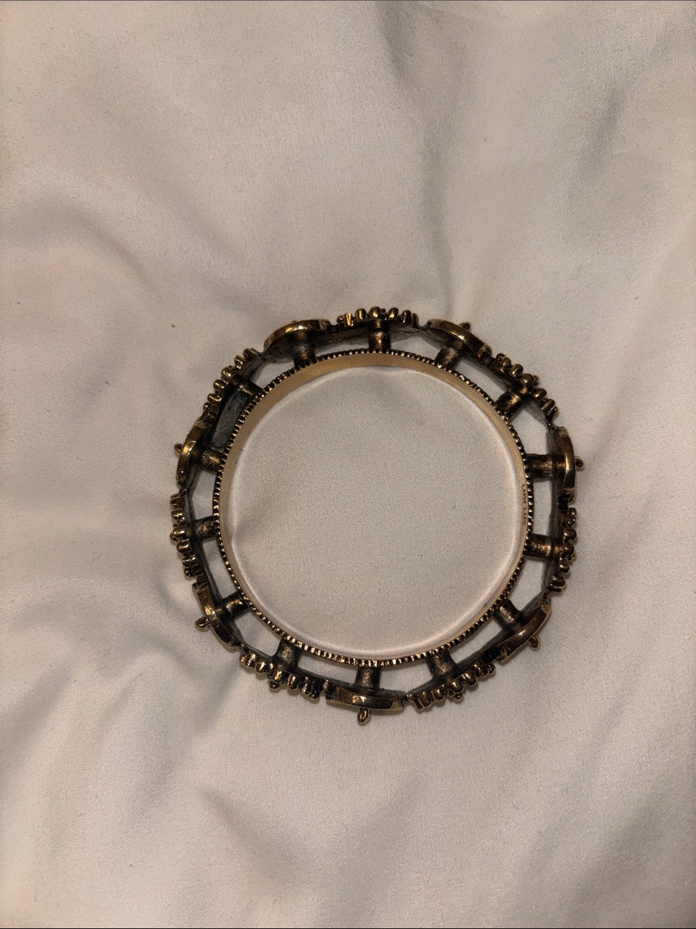 Low Luv x Erin Wasson Gold Openwork Decorative Bangle